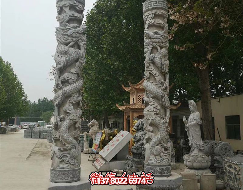 龍柱石雕，裝點(diǎn)寺廟門前