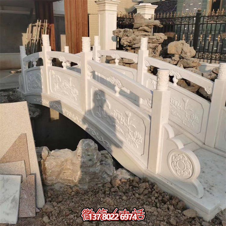精美大理石雕刻欄桿，為景區公園拱橋添加裝飾美感和防護功能