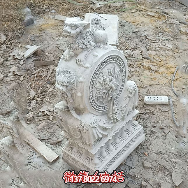 非凡的石雕獅子雕塑，點綴精致的庭院別墅