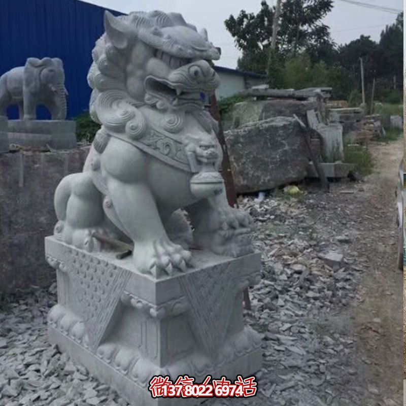 獅子雕塑鎮宅辟邪，美觀大方