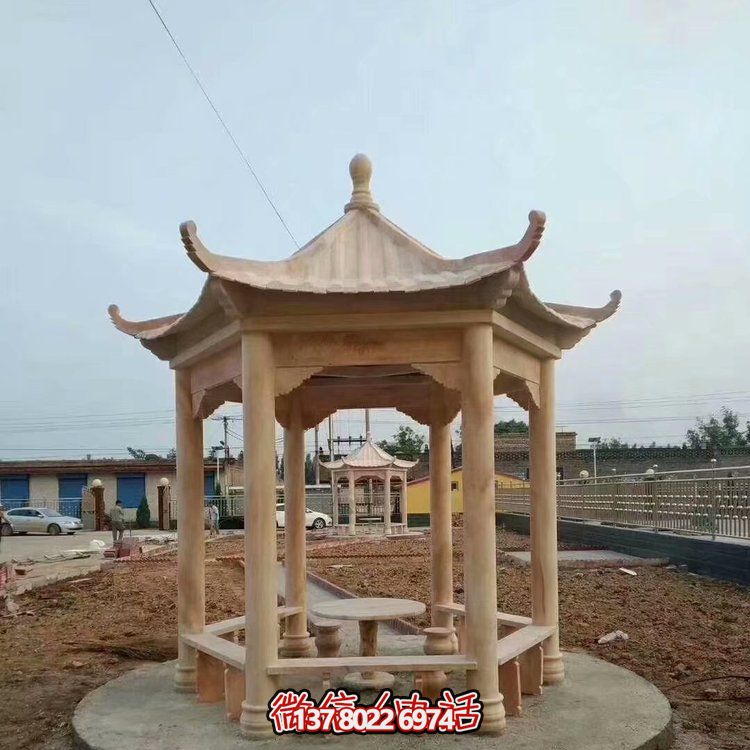 中式天然石材涼亭，晚霞紅休息下棋