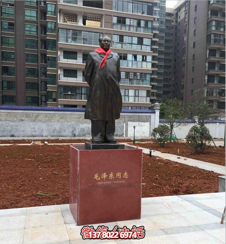 偉大領袖毛澤東仿銅雕塑，裝點小區玻璃鋼玻璃